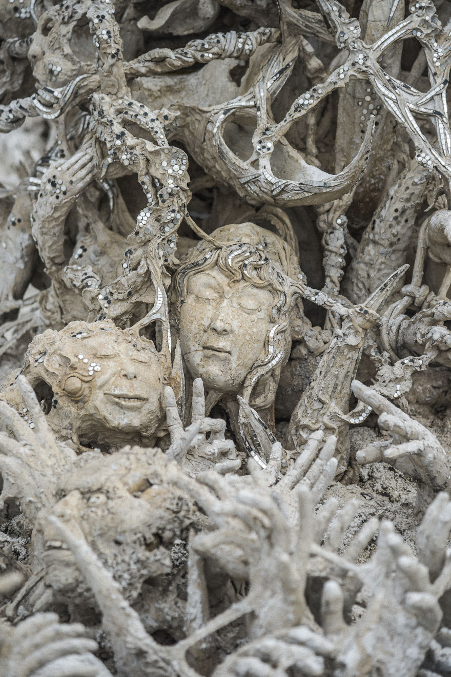 This White Temple In Thailand Is Both Heaven And Hell