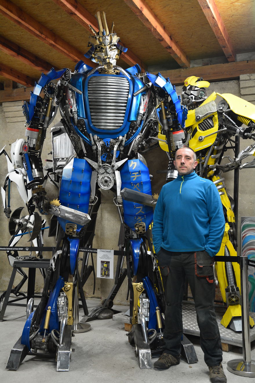 Polish Artist Creates Popular Sci-Fi Characters From Scrap Metal