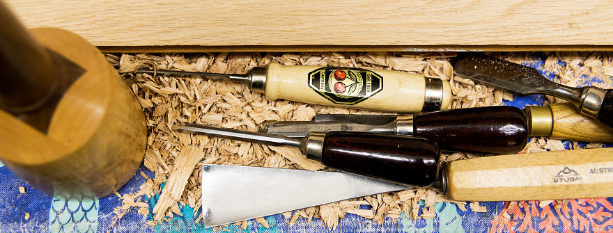 I Hand Carved Two Wooden Toy Boxes For Twins Designed Based On Their Favorite Toys I Hand Carved Two Wooden Toy Boxes For Twins Designed Based On Their Favorite Toys