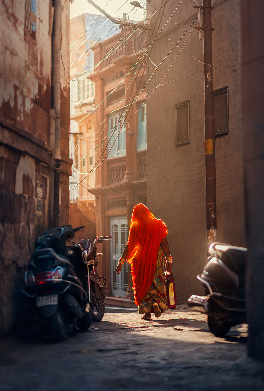 I Explore And Capture The Quiet Side Of City Life In The Narrow Streets Of South Asia