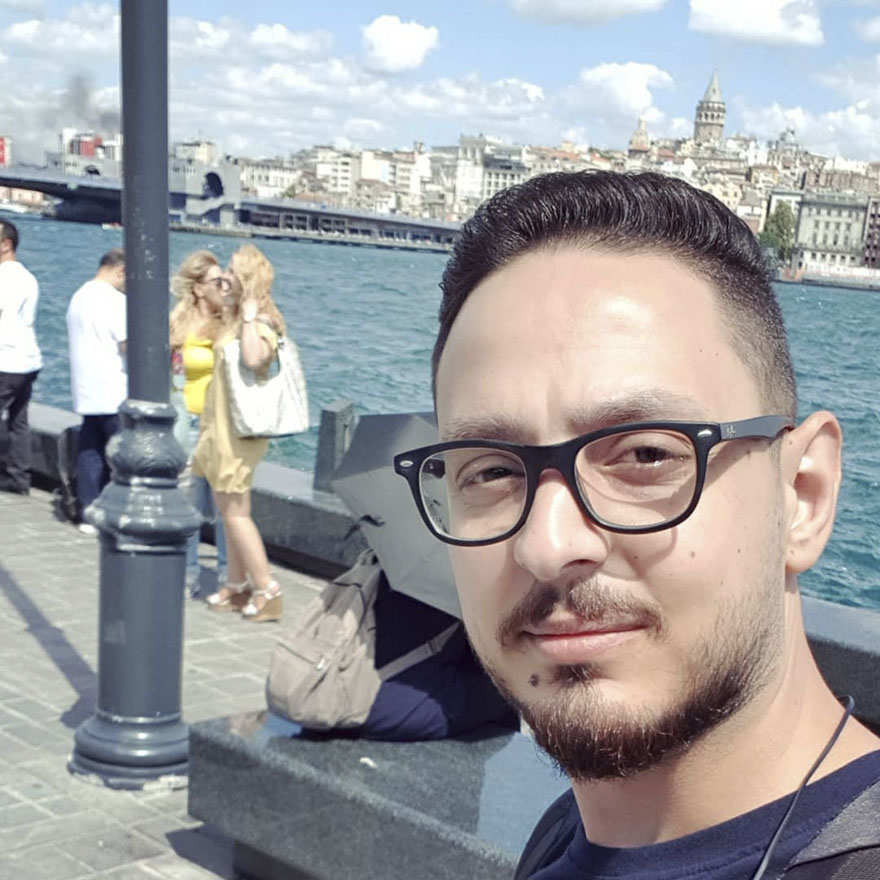 I-draw-myself-in-50-CARTOON-STYLES-5b93fccf7a669