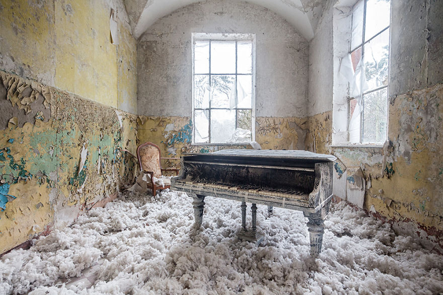 I Spent 10 Years Travelling In Search Of Abandoned Pianos To Make This Book