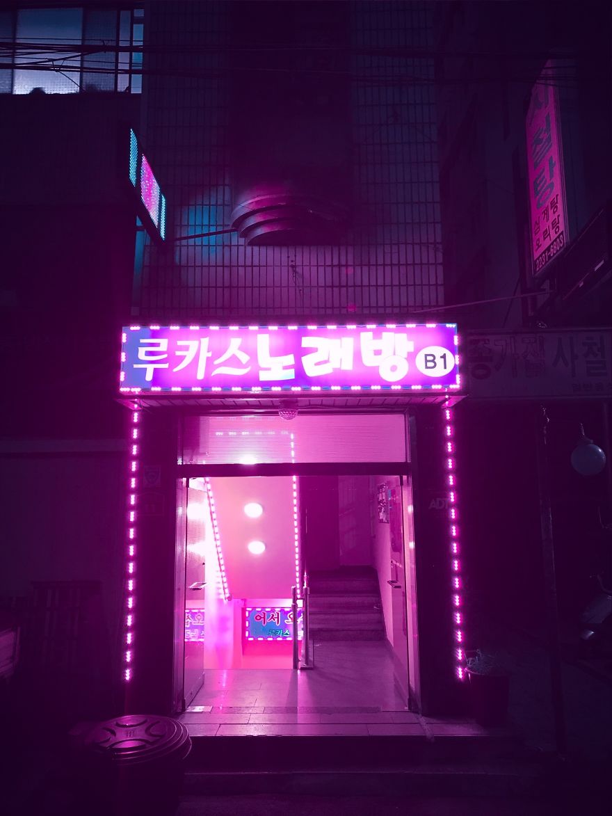 I Shoot Rainy Photos Of Seoul With My Phone