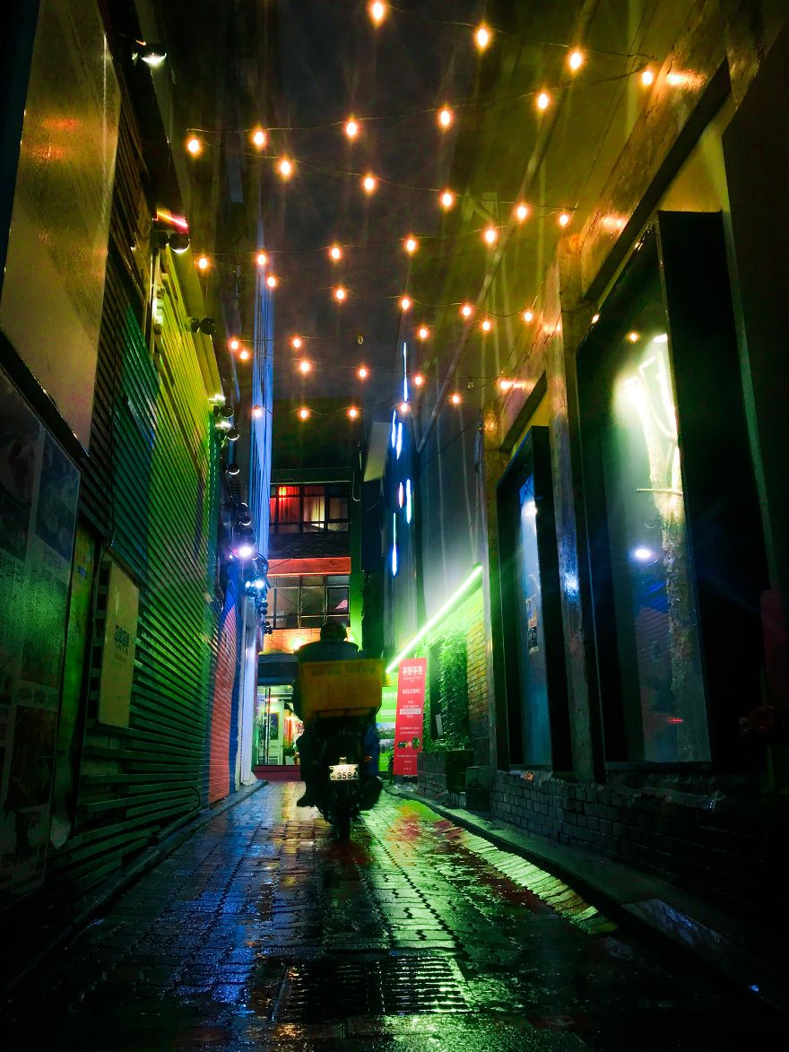 I Shoot Rainy Photos Of Seoul With My Phone