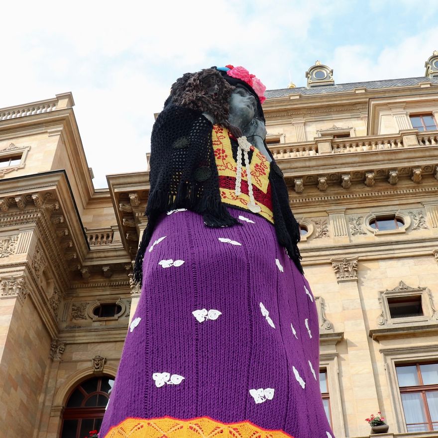 Knitted Frida Kahlo