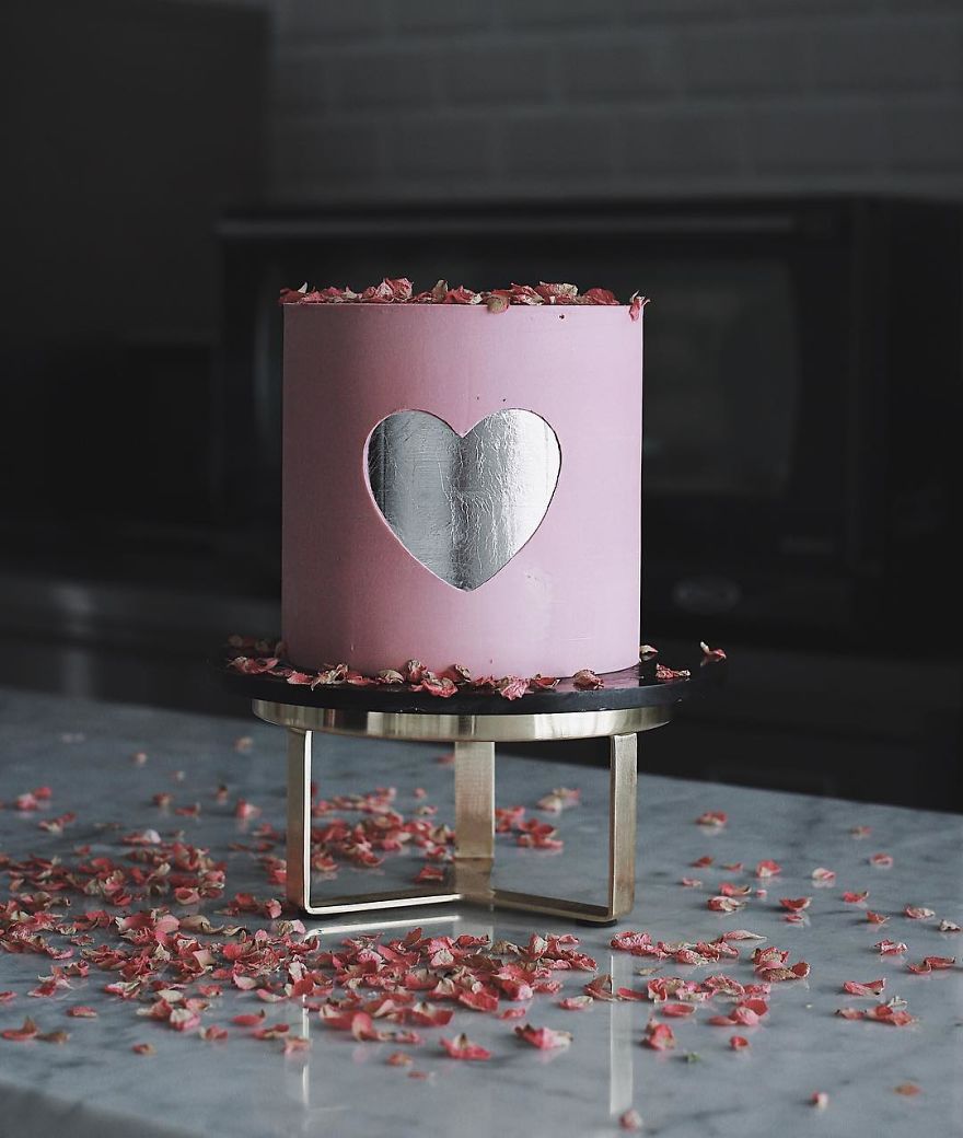 Russian Confectioners Make Elegant Cakes That Look More Like They Came Out Of A Fairy Tale