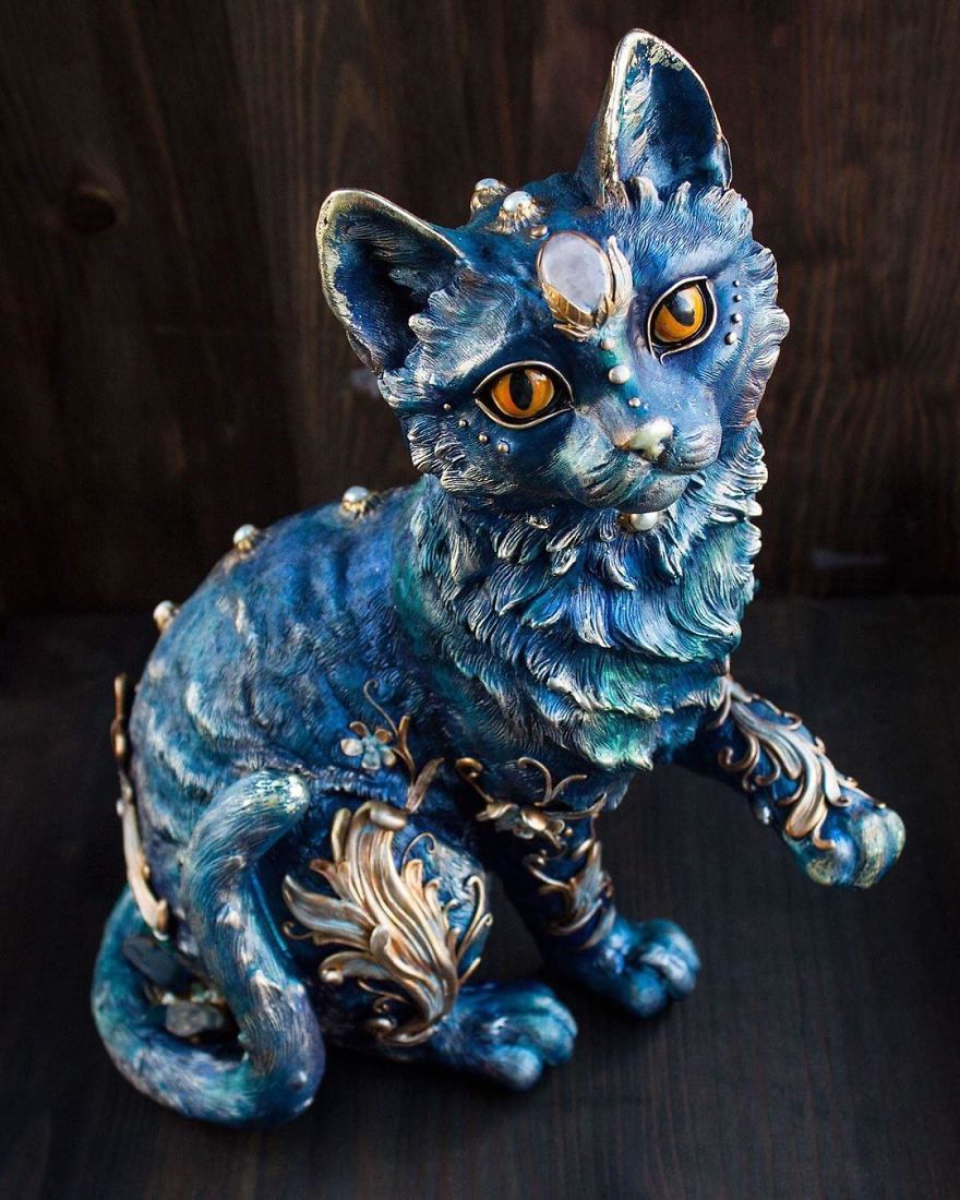 The Mysterious And Surrealistic Jewels Of This Designer Will Lead You To Wonder What Is Behind Each One