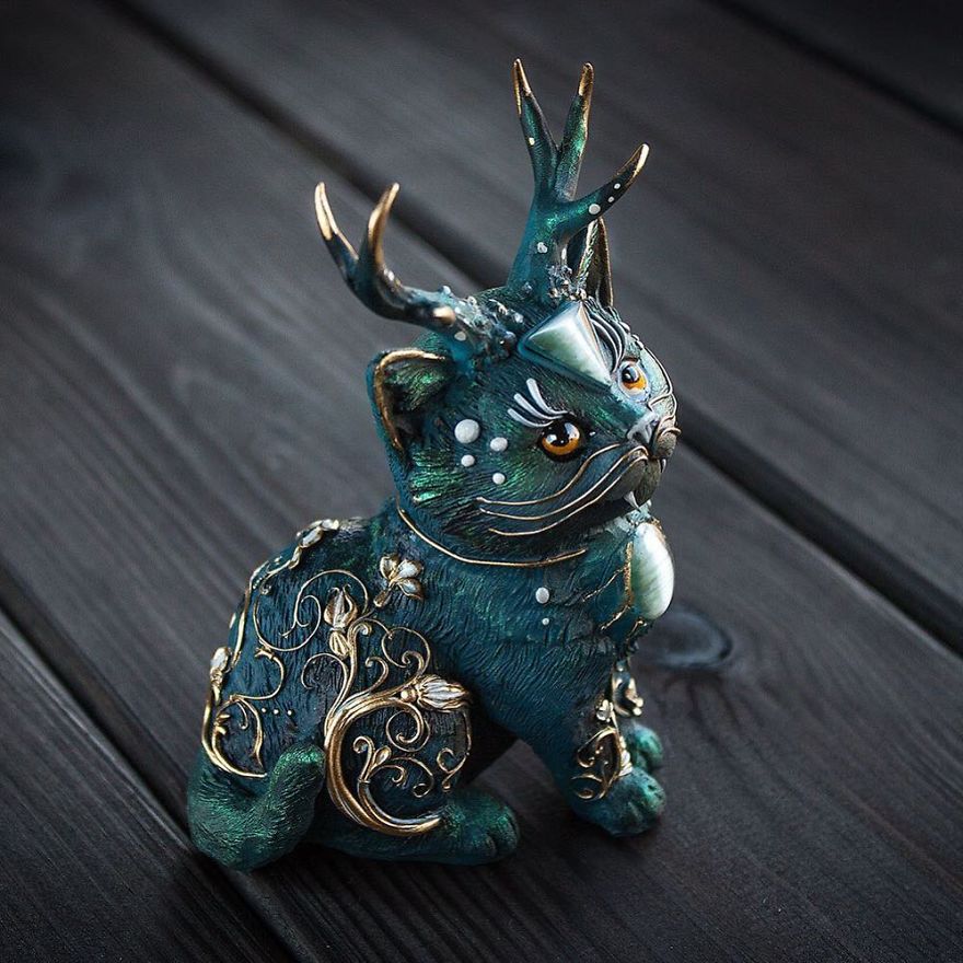 The Mysterious And Surrealistic Jewels Of This Designer Will Lead You To Wonder What Is Behind Each One