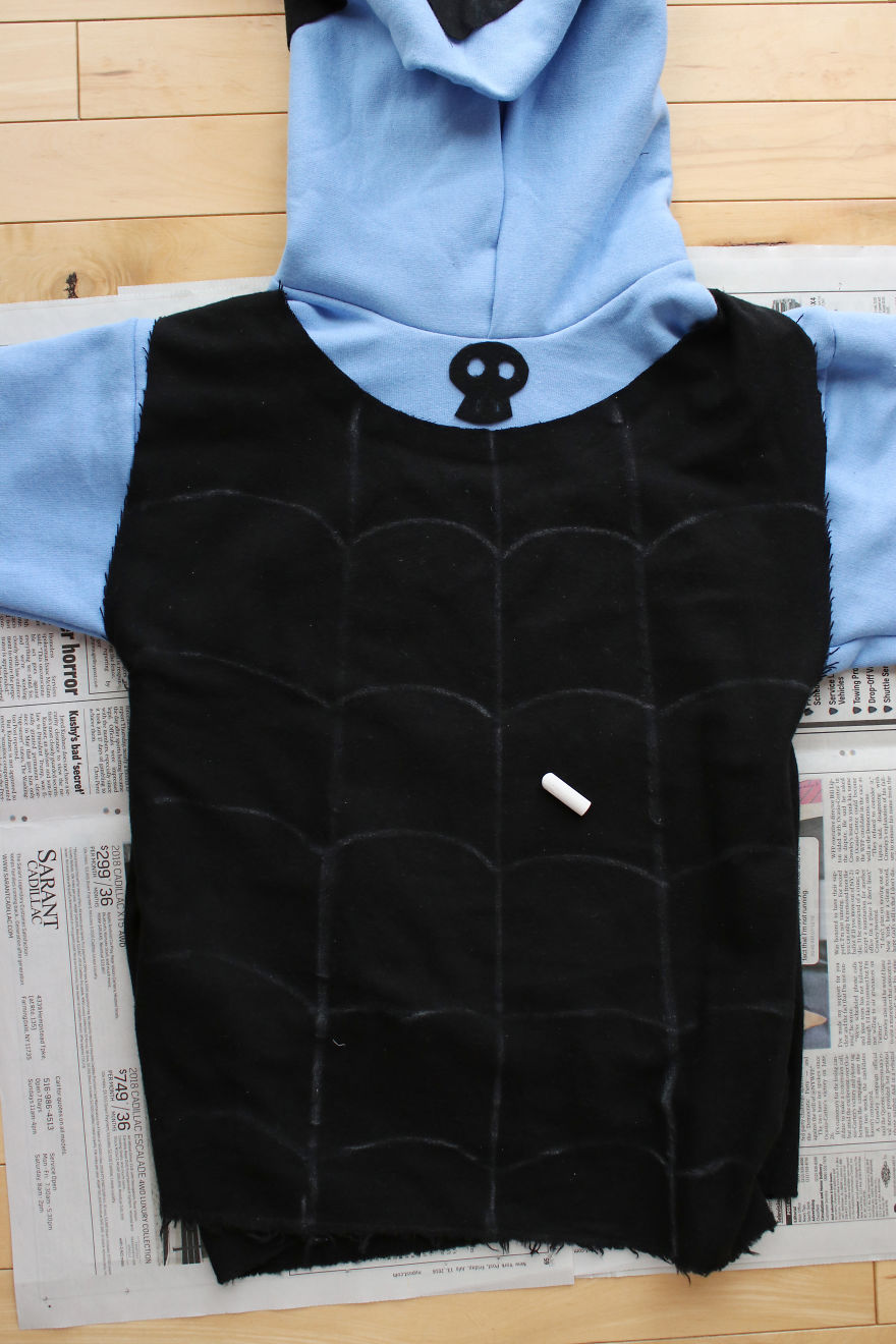 No-Sew Vampirina Hoodie