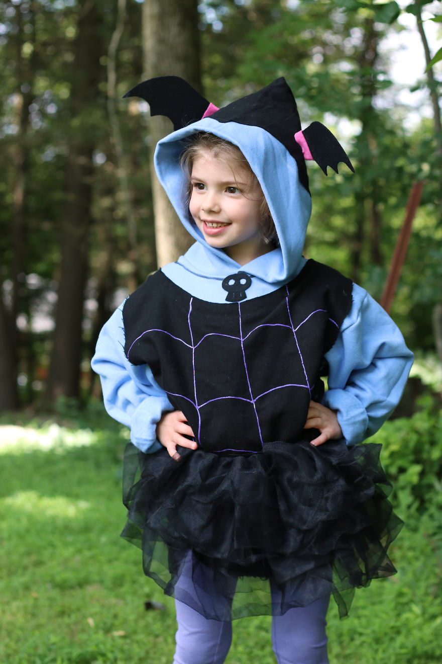 No-Sew Vampirina Hoodie