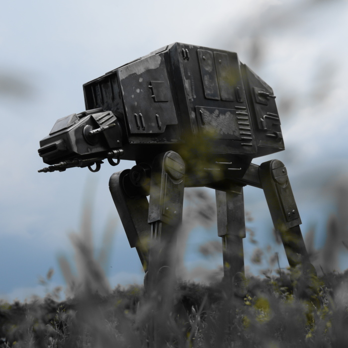 Polish Artist Creates Popular Sci-Fi Characters From Scrap Metal