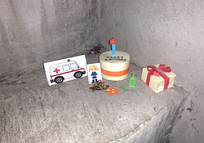 Cockroach Dies On This Office's Stairwell, And The Story Gets Funnier With Every Pic Cockroach Dies On This Office's Stairwell, And The Story Gets Funnier With Every Pic