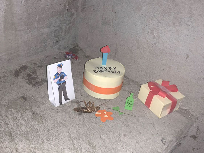 Cockroach Dies On This Office's Stairwell, And The Story Gets Funnier With Every Pic Cockroach Dies On This Office's Stairwell, And The Story Gets Funnier With Every Pic