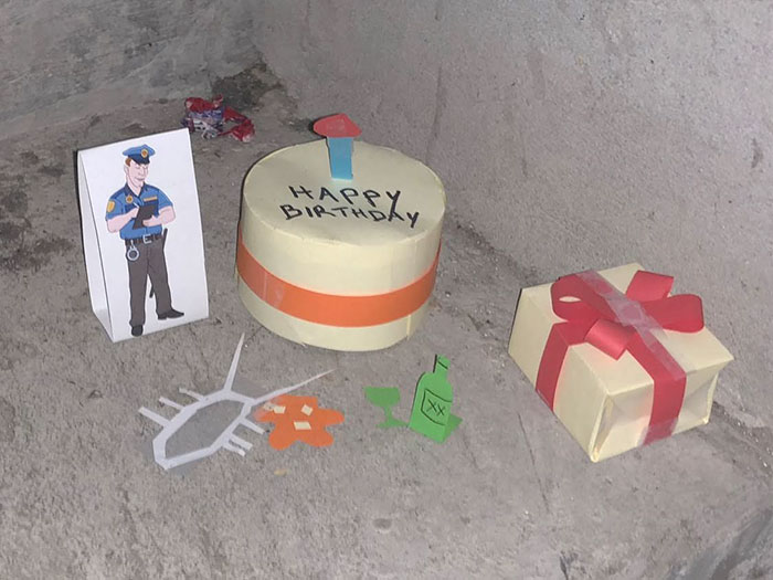 Cockroach Dies On This Office's Stairwell, And The Story Gets Funnier With Every Pic