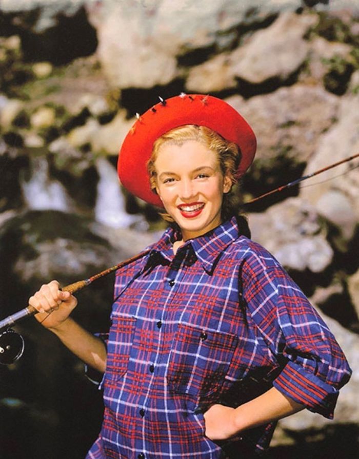Rare Photos Of Marilyn Monroe Taken Before Her Worldwide Fame Show Her Modeling In Pinup Style Rare Photos Of Marilyn Monroe Taken Before Her Worldwide Fame Show Her Modeling In Pinup Style