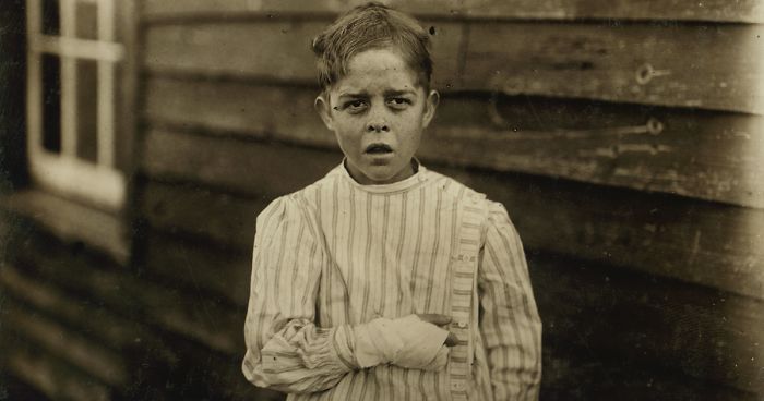 Gruesome Pictures From The 1900s Showing The Struggles Of Working Children Before Child Labor Was Abolished