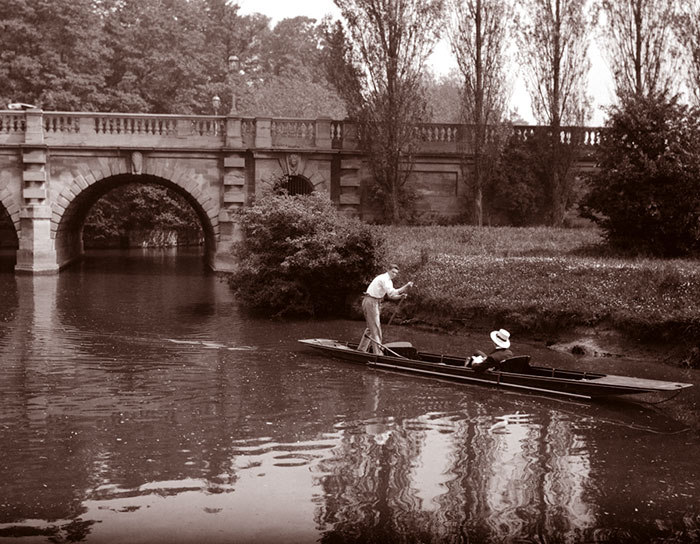 Punting At Magdalen Bridge, Oxford, England