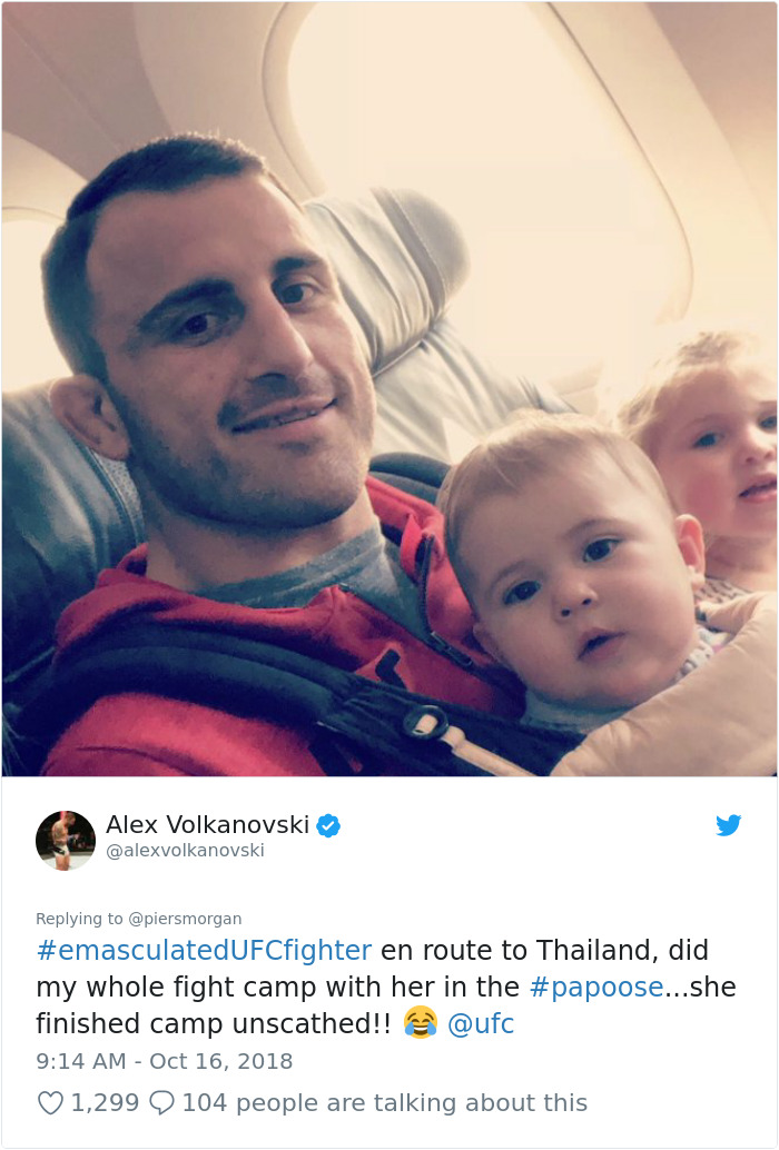 18 Best Responses To Piers Morgan Who Mocked Daniel Craig For Carrying His Baby In A 'Emasculating' Baby Carrier 18 Best Responses To Piers Morgan Who Mocked Daniel Craig For Carrying His Baby In A 'Emasculating' Baby Carrier