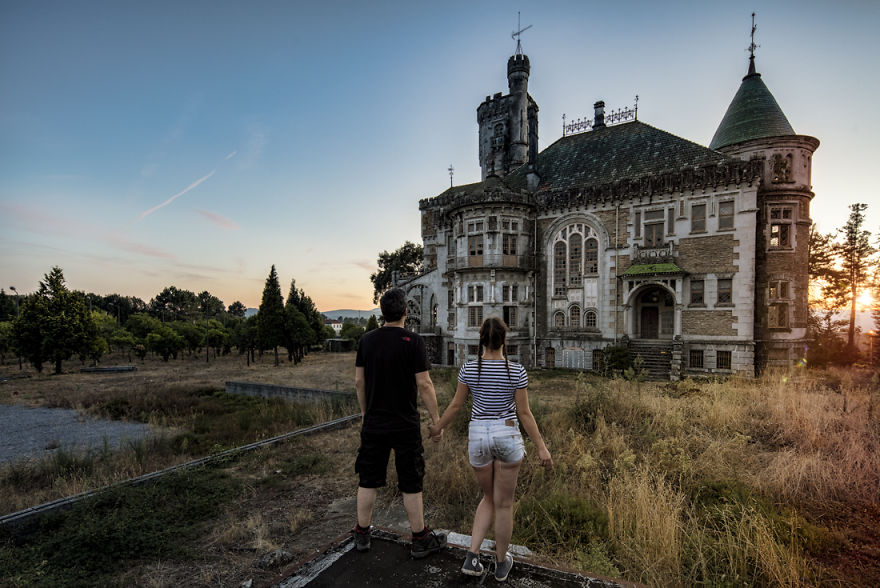 I Capture My Girlfriend In Thrilling Abandoned Locations Across Europe I Capture My Girlfriend In Thrilling Abandoned Locations Across Europe