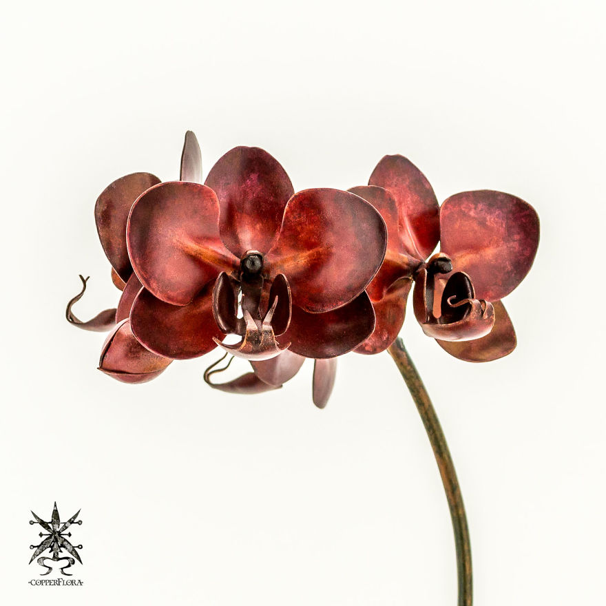 We Make Realistic Sculptures From Recycled Copper