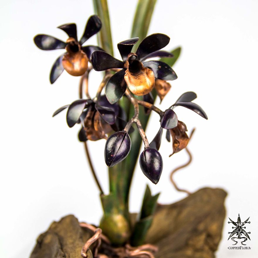 We Make Realistic Sculptures From Recycled Copper