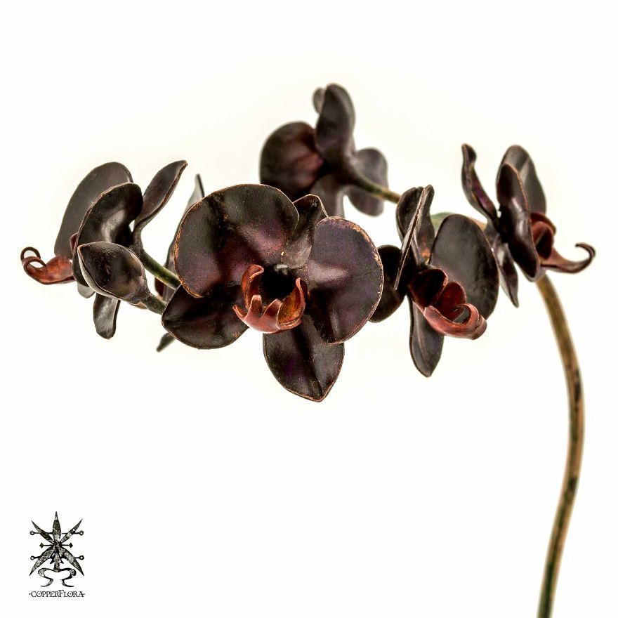 We Make Realistic Sculptures From Recycled Copper