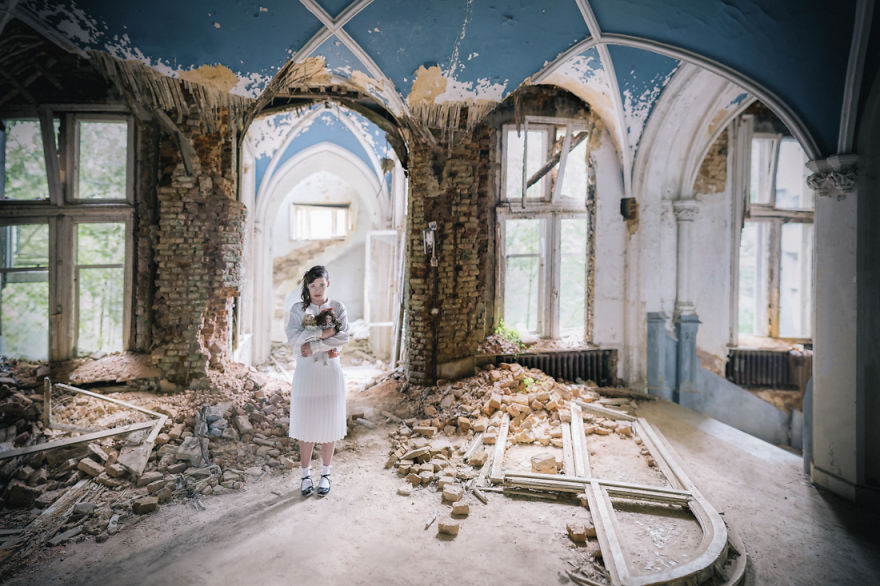 I Capture My Girlfriend In Thrilling Abandoned Locations Across Europe I Capture My Girlfriend In Thrilling Abandoned Locations Across Europe