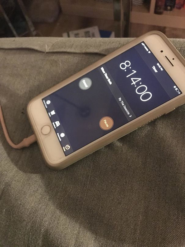 My Psycho Girlfriend Uses A Timer To Wake Up Instead Of An Alarm