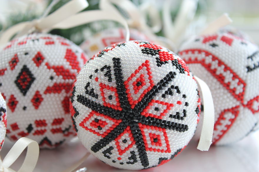 I Create Wearable Bead Crochet Art