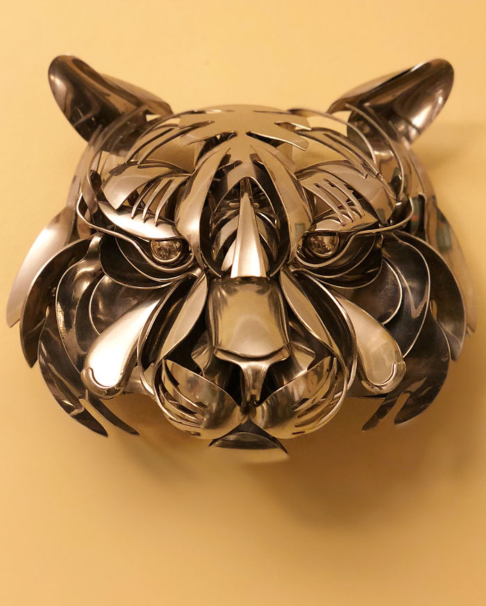 Artist Makes Sculptures With Cutlery And The Result Is Perfect