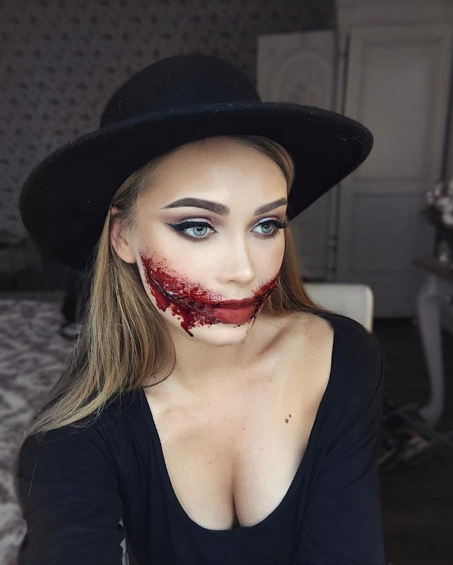 I Transform Myself With Halloween Makeup