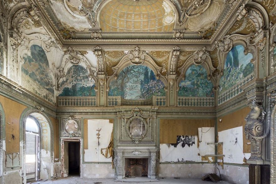 Abandoned Villa In Italy