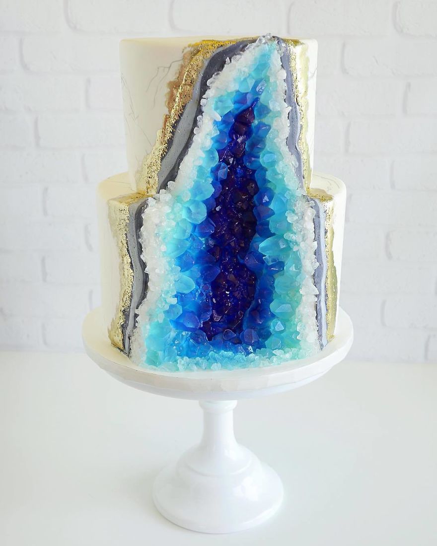 Artist Takes Inspiration From Nature To Make Her Cakes
