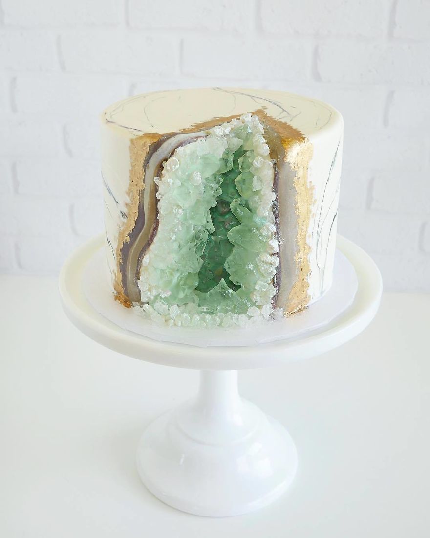 Artist Takes Inspiration From Nature To Make Her Cakes