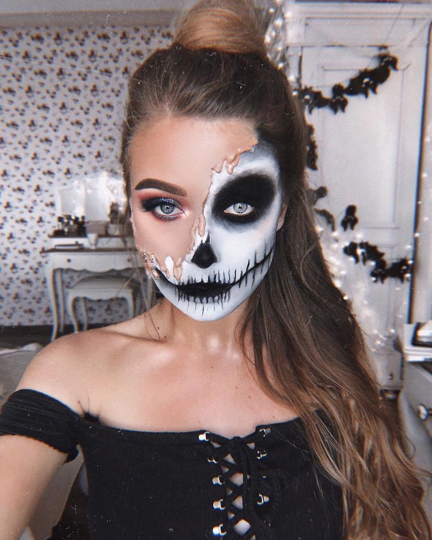 I Transform Myself With Halloween Makeup