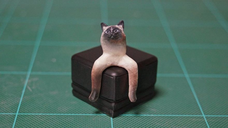 Japanese Artist Turns Awkward Animal Moments Into Sculptures, And The Result Is Hilarious Japanese Artist Turns Awkward Animal Moments Into Sculptures, And The Result Is Hilarious