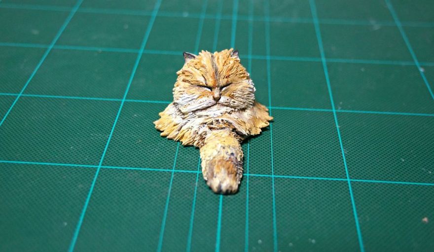 Japanese Artist Turns Awkward Animal Moments Into Sculptures, And The Result Is Hilarious Japanese Artist Turns Awkward Animal Moments Into Sculptures, And The Result Is Hilarious