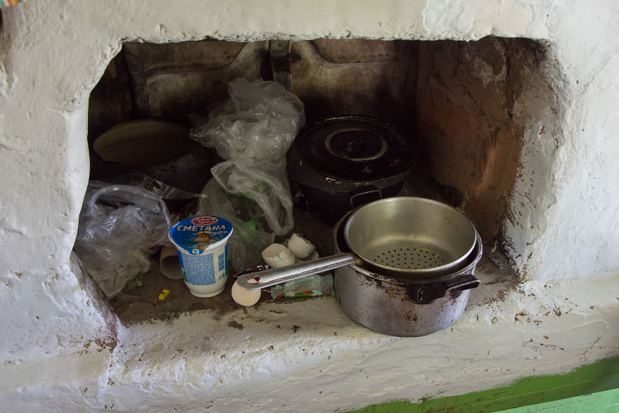 I Met A 73-Year-Old Woman Living Alone On The Edge Of Civilization And This Is Her Story I Met A 73-Year-Old Woman Living Alone On The Edge Of Civilization And This Is Her Story