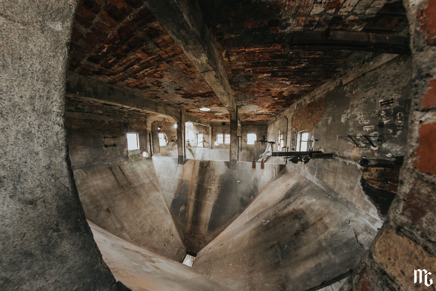 We Spend All Day On Urbex In An Old Paper Factory