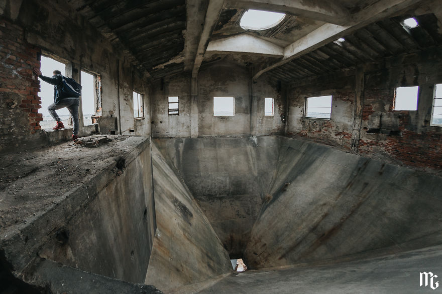 We Spend All Day On Urbex In An Old Paper Factory