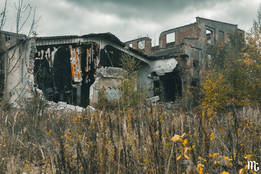 We Spend All Day On Urbex In An Old Paper Factory