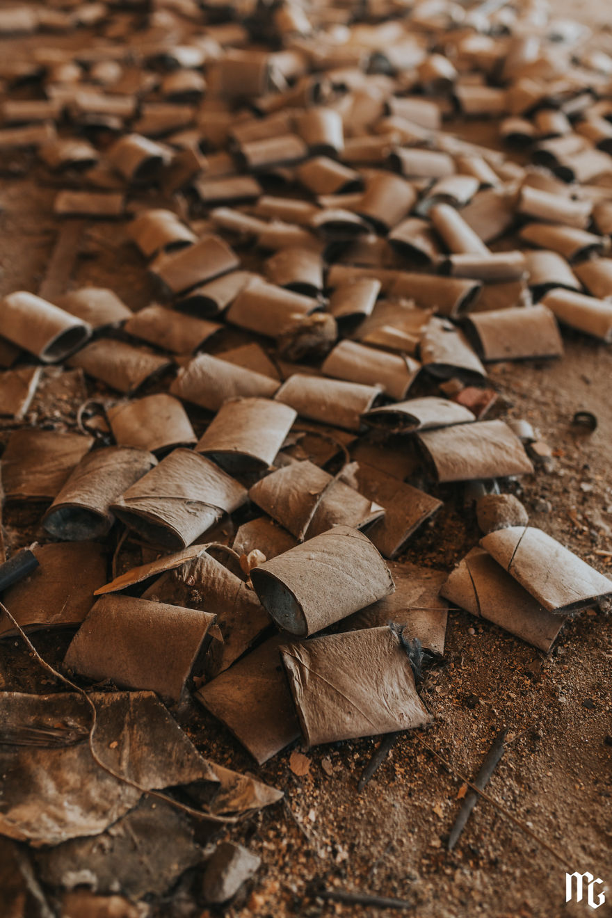 We Spend All Day On Urbex In An Old Paper Factory