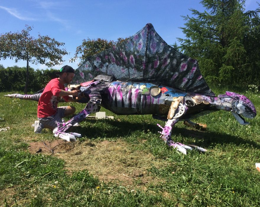 I Recycled Plastic And Scrap Metal Into A Dinosaur I Recycled Plastic And Scrap Metal Into A Dinosaur