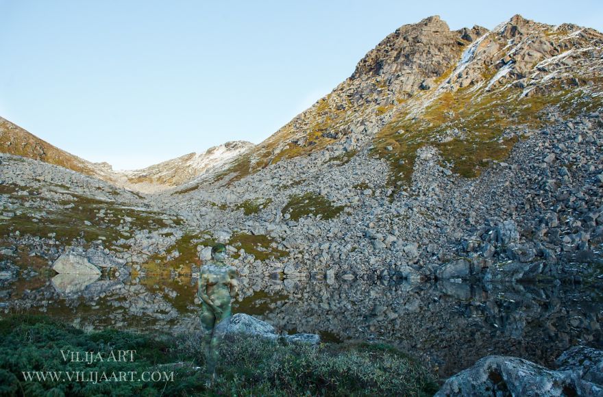 I Make Models Disappear Into Their Surroundings By Painting On Them, And You Will Need To Look Twice