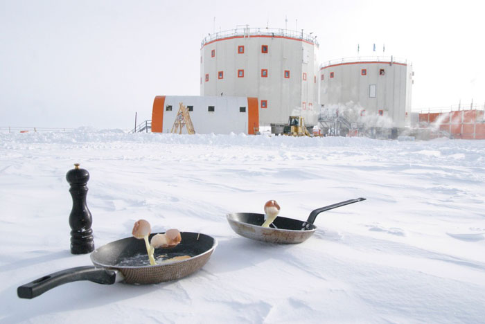 Astrobiologist Tries Cooking In Antarctica At -94ºF (-70ºC), And The Result Will Crack You Up Astrobiologist Tries Cooking In Antarctica At -94ºF (-70ºC), And The Result Will Crack You Up