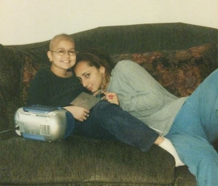 Girl Gets Her Leg Amputated At Age 11 Because Of Cancer, Becomes A Model 20 Years Later Girl Gets Her Leg Amputated At Age 11 Because Of Cancer, Becomes A Model 20 Years Later