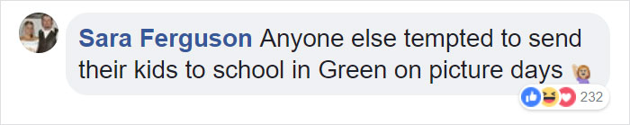 Girl Dresses Up In Green For School Picture Day And The Results Make Mom Laugh Hysterically Girl Dresses Up In Green For School Picture Day And The Results Make Mom Laugh Hysterically