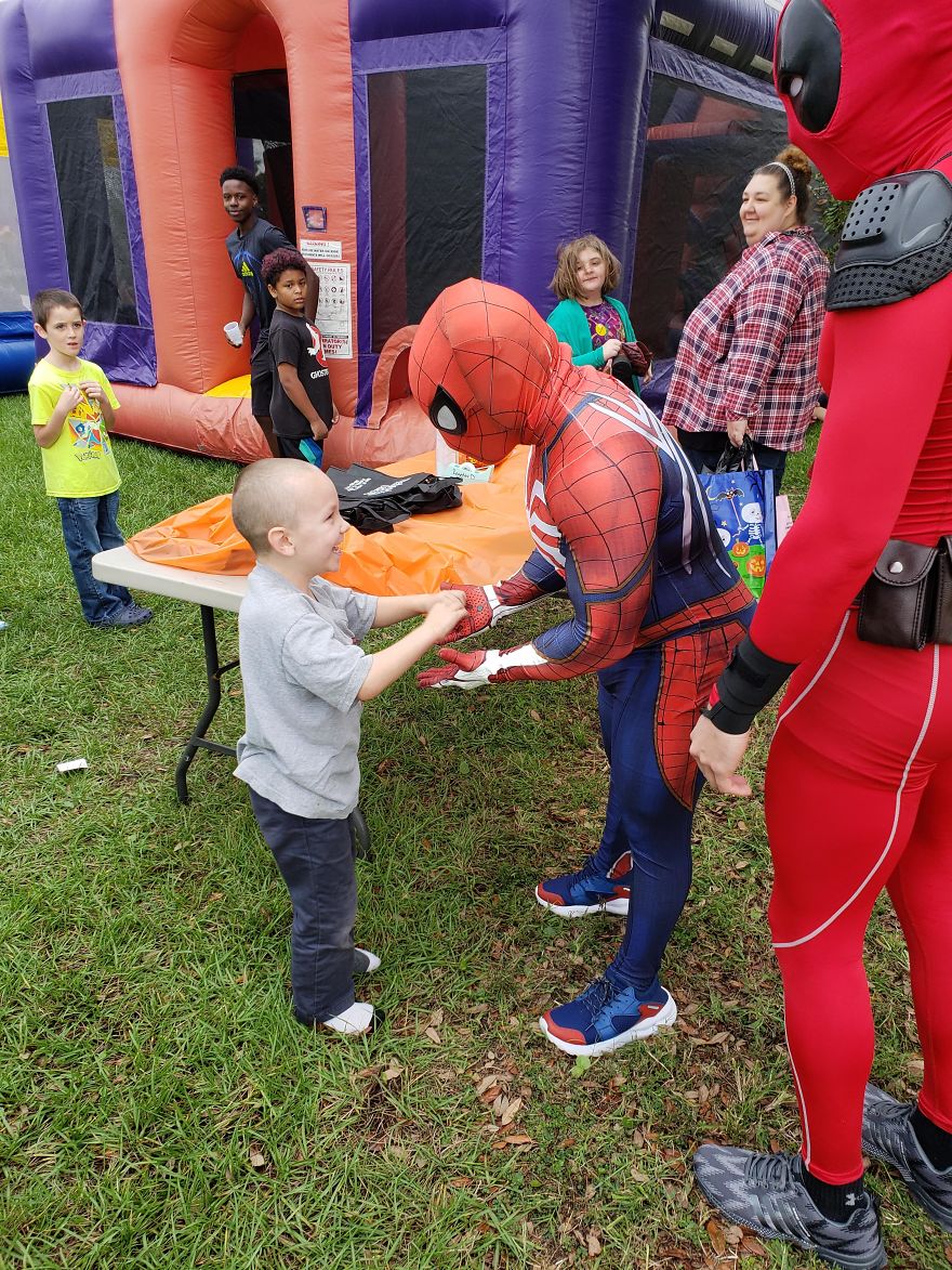 A Lot Of Kids In My Poor Neighborhood Miss Out On Halloween Costumes. I Decided To Change That. I Handed Out Over 100 Today A Lot Of Kids In My Poor Neighborhood Miss Out On Halloween Costumes. I Decided To Change That. I Handed Out Over 100 Today