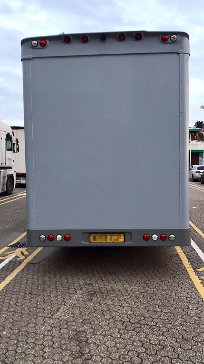 Couple Spends $25,000 To Convert Old Truck Into Mobile Home And It Looks Better Than Most Apartments Couple Spends $25,000 To Convert Old Truck Into Mobile Home And It Looks Better Than Most Apartments