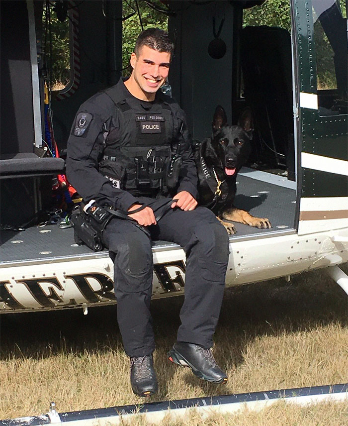 Vancouver Police Canine Unit Just Released Their 2019 Charity Calendar And It's Badass Vancouver Police Canine Unit Just Released Their 2019 Charity Calendar And It's Badass